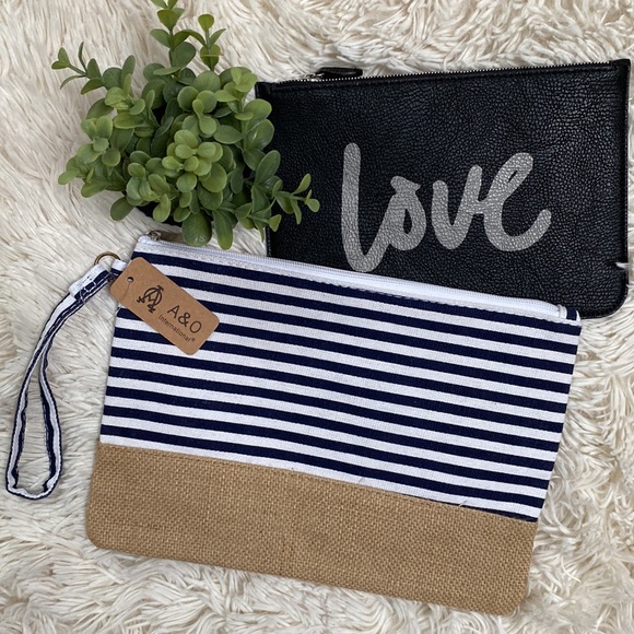 🎉HP🎉 A & O International Striped Wristlet 💗 White Navy & Tan - Picture 3 of 15